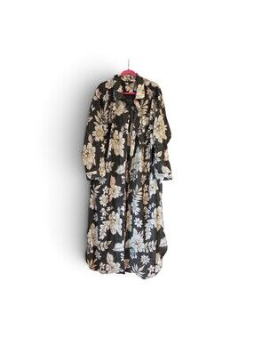 Torrid Size 3 Long Button-up Shirt Kimono In Carissa floral periscope